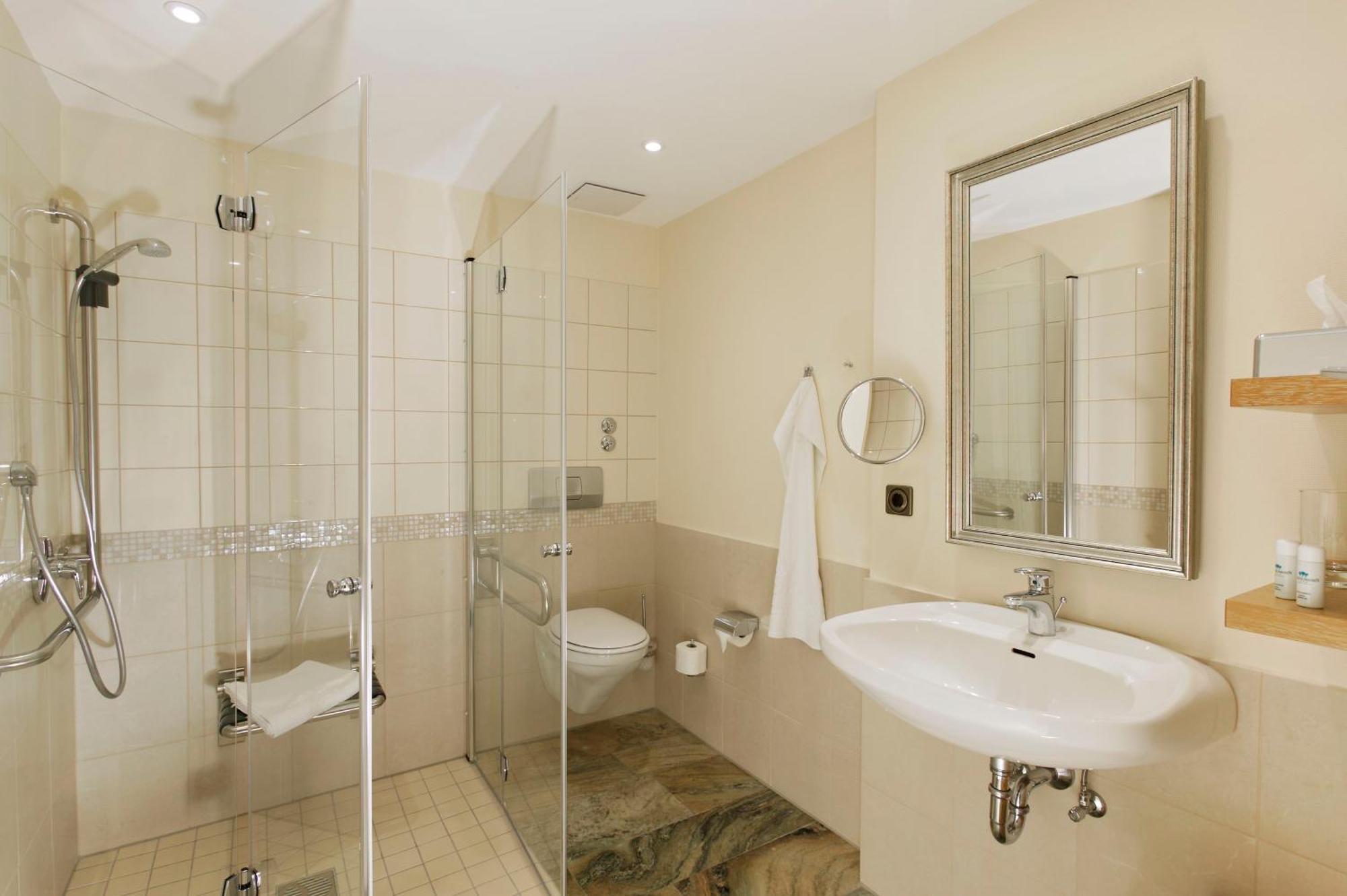 Romantik Hotel Waldschloesschen Шлезвіг Номер фото